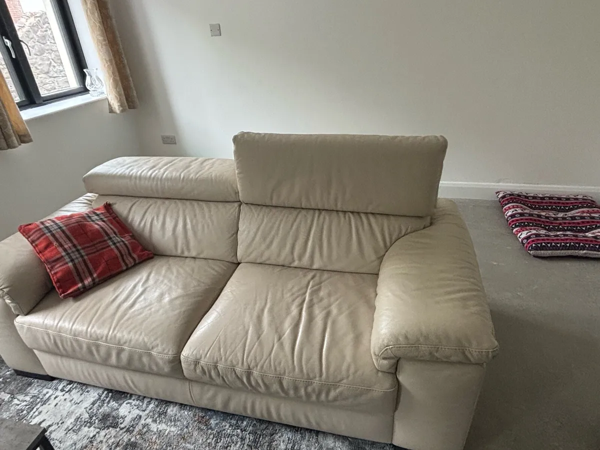 Quality Italian Sofa (Real Leather) - Image 3