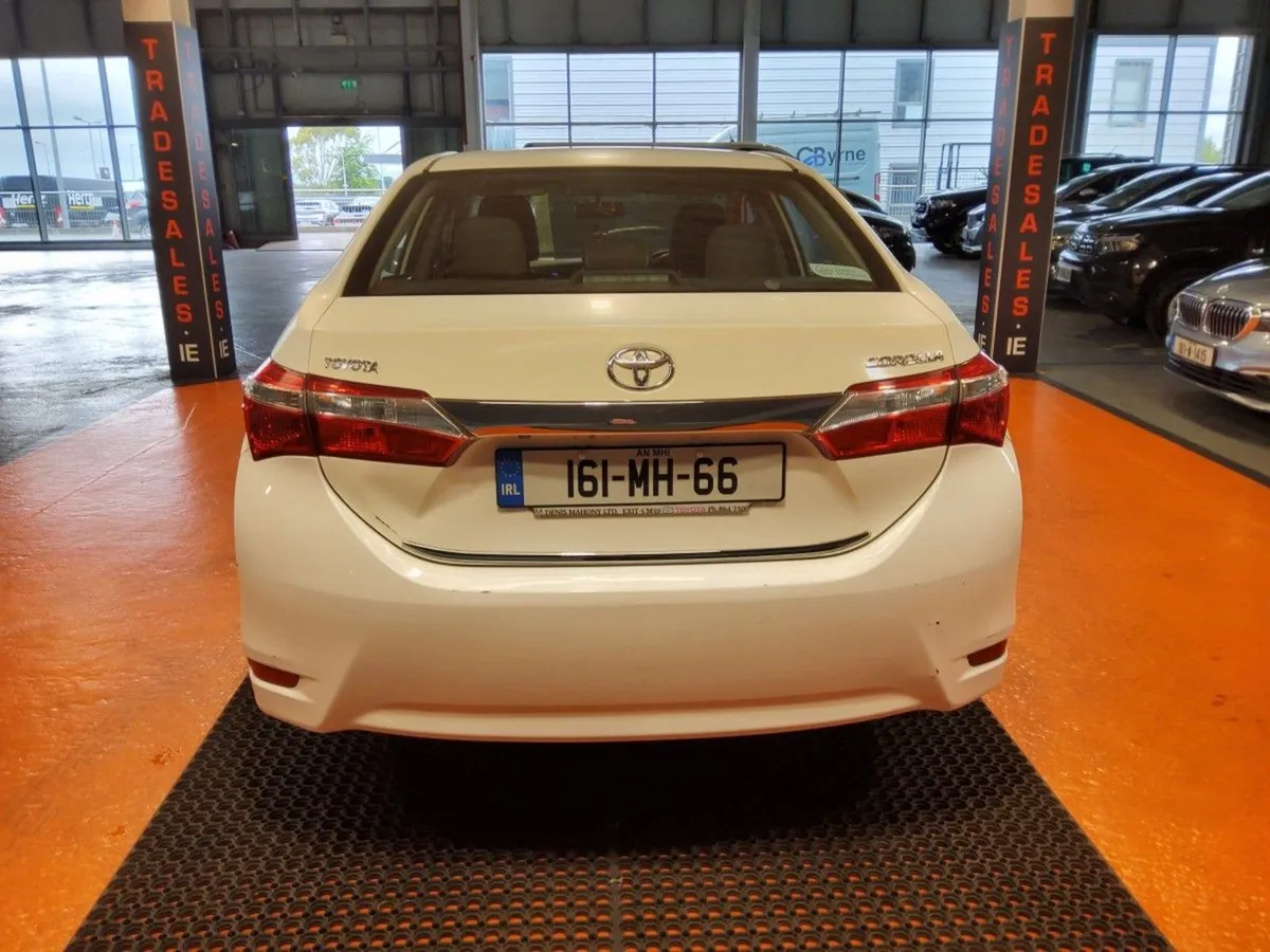 Toyota Corolla D-4d 90 (1.4) Luna - Image 4