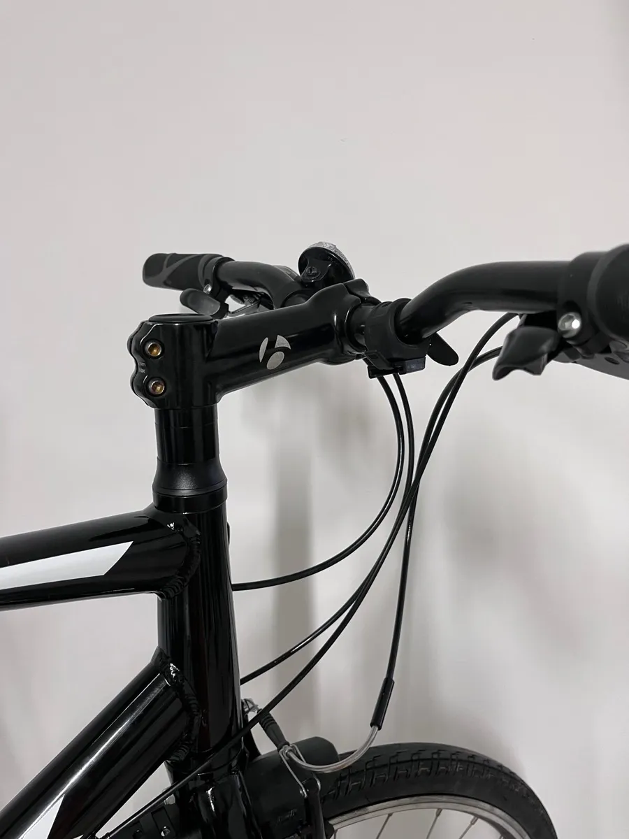 Trek Bike Excellent condition - Image 2