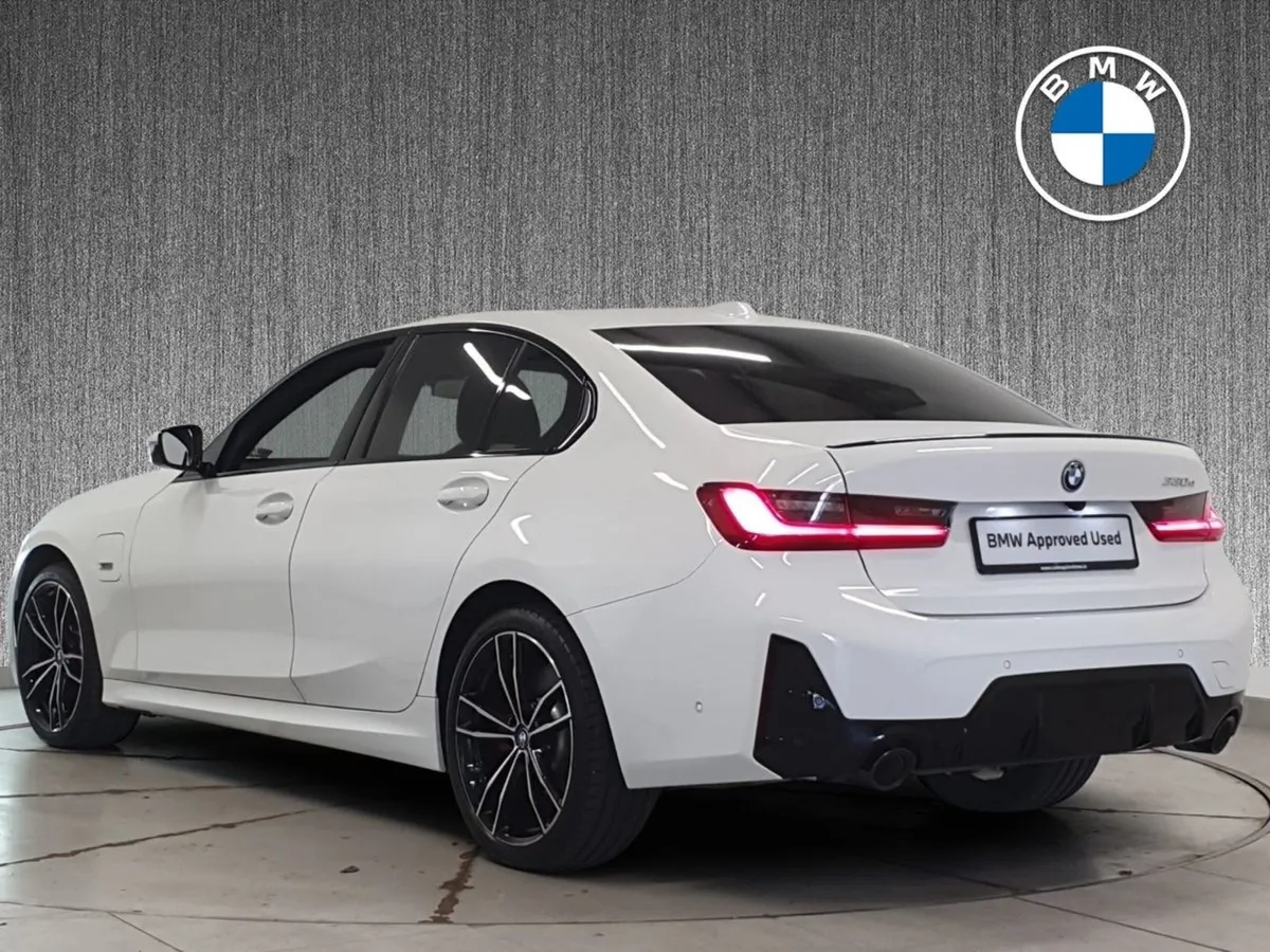 BMW 3 Series 330e M Sport PRO Pack - Image 3