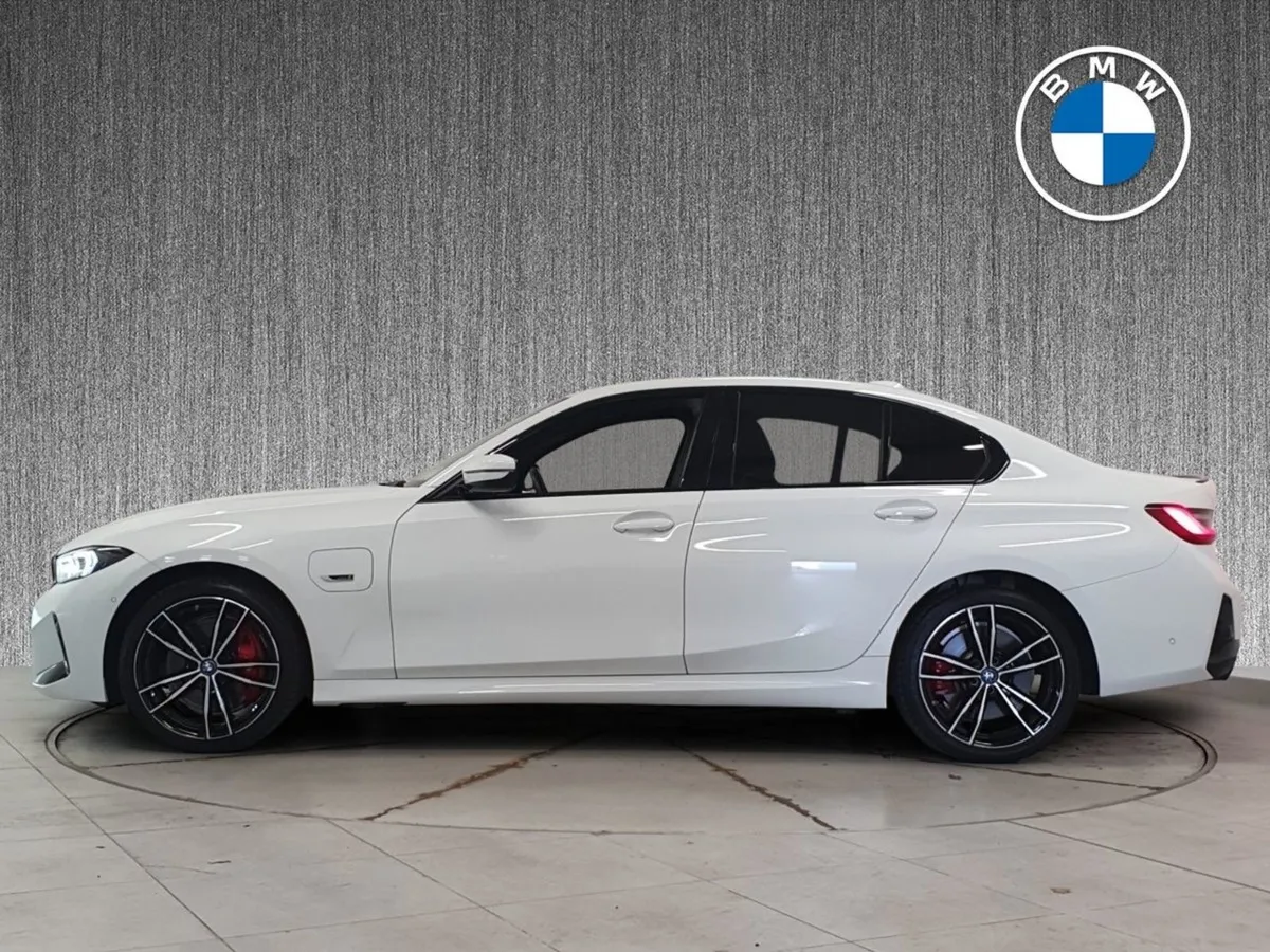 BMW 3 Series 330e M Sport PRO Pack - Image 4
