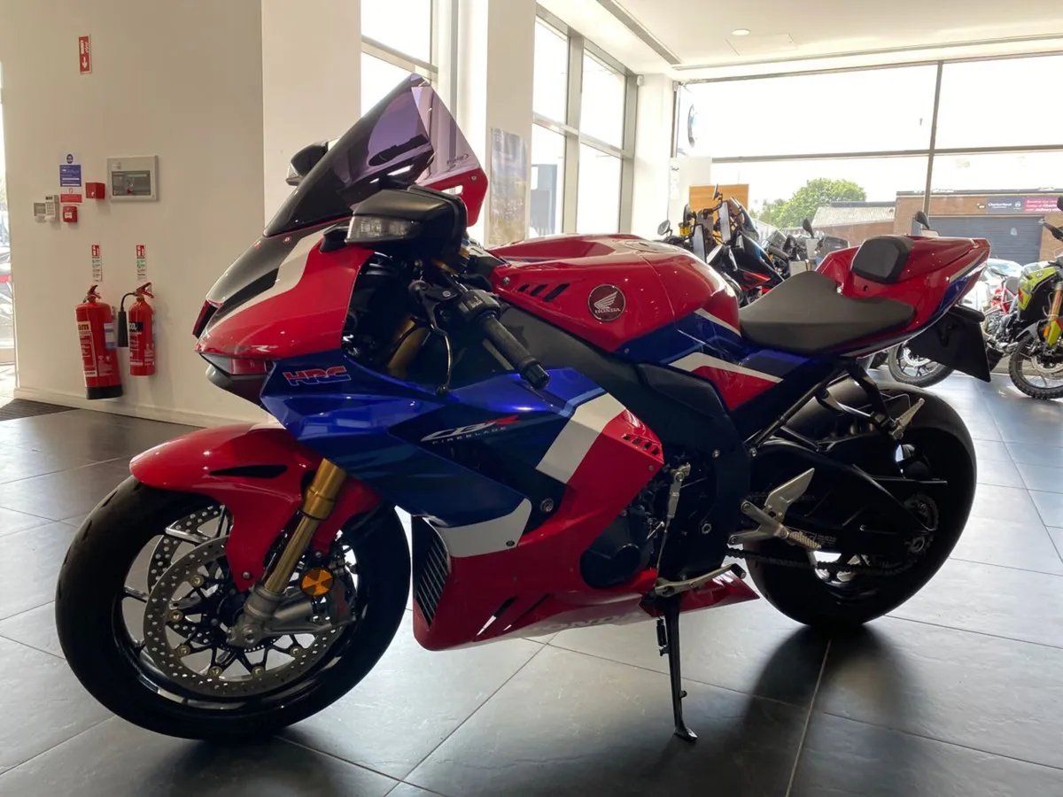 2022 Honda CBR1000RR-R Fireblade SP with Extras - Image 4