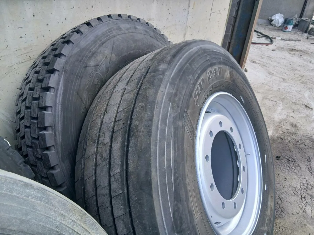 Truck tyres - Image 1