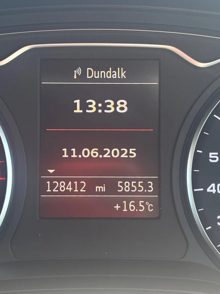 Audi A3 2015 - Image 2