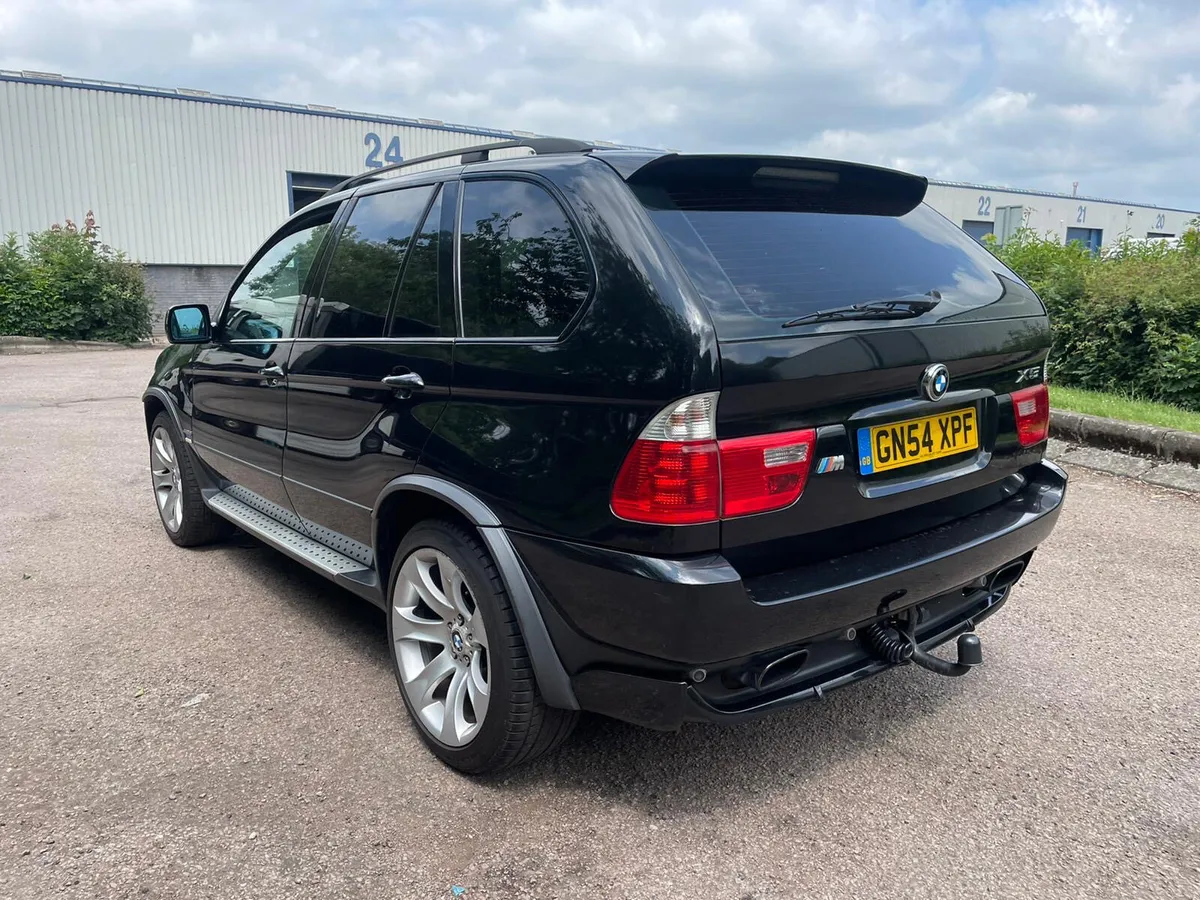 BMW X5 4.8 V8 - Image 2