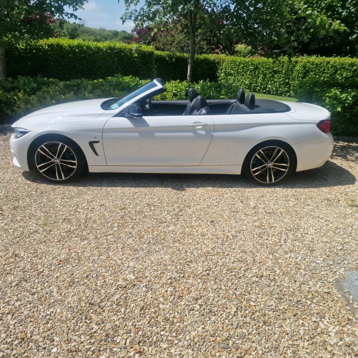 Convertible 420d M Sport - Image 1
