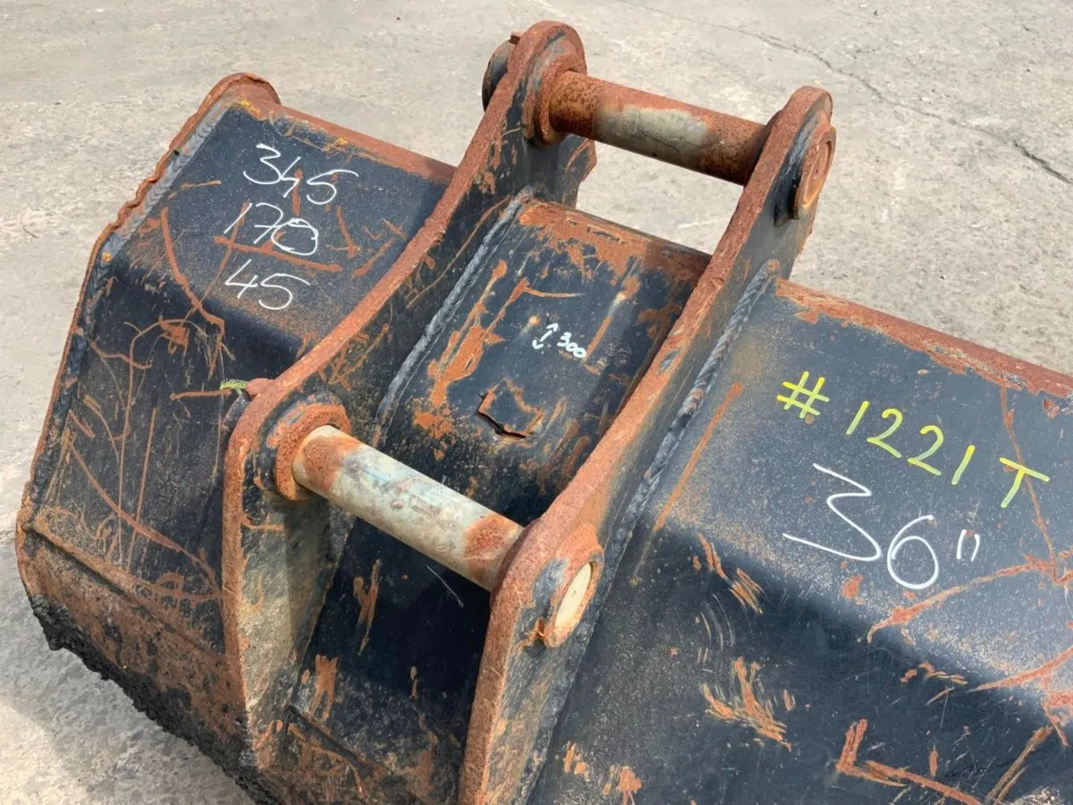36" DIGGING BUCKET.......45mm PINS.........1221t. - Image 3