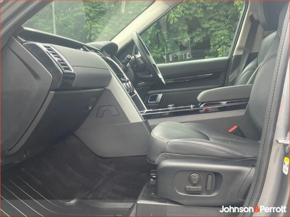 Land Rover Discovery Discovery 3.0 Sdv6 HSE My20 - Image 3