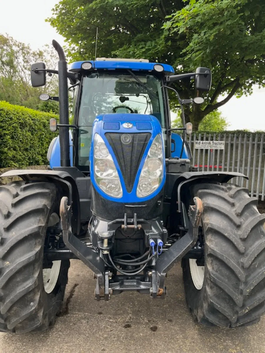 2014 New Holland T7.200 Range Command 4wd Tractor - Image 3