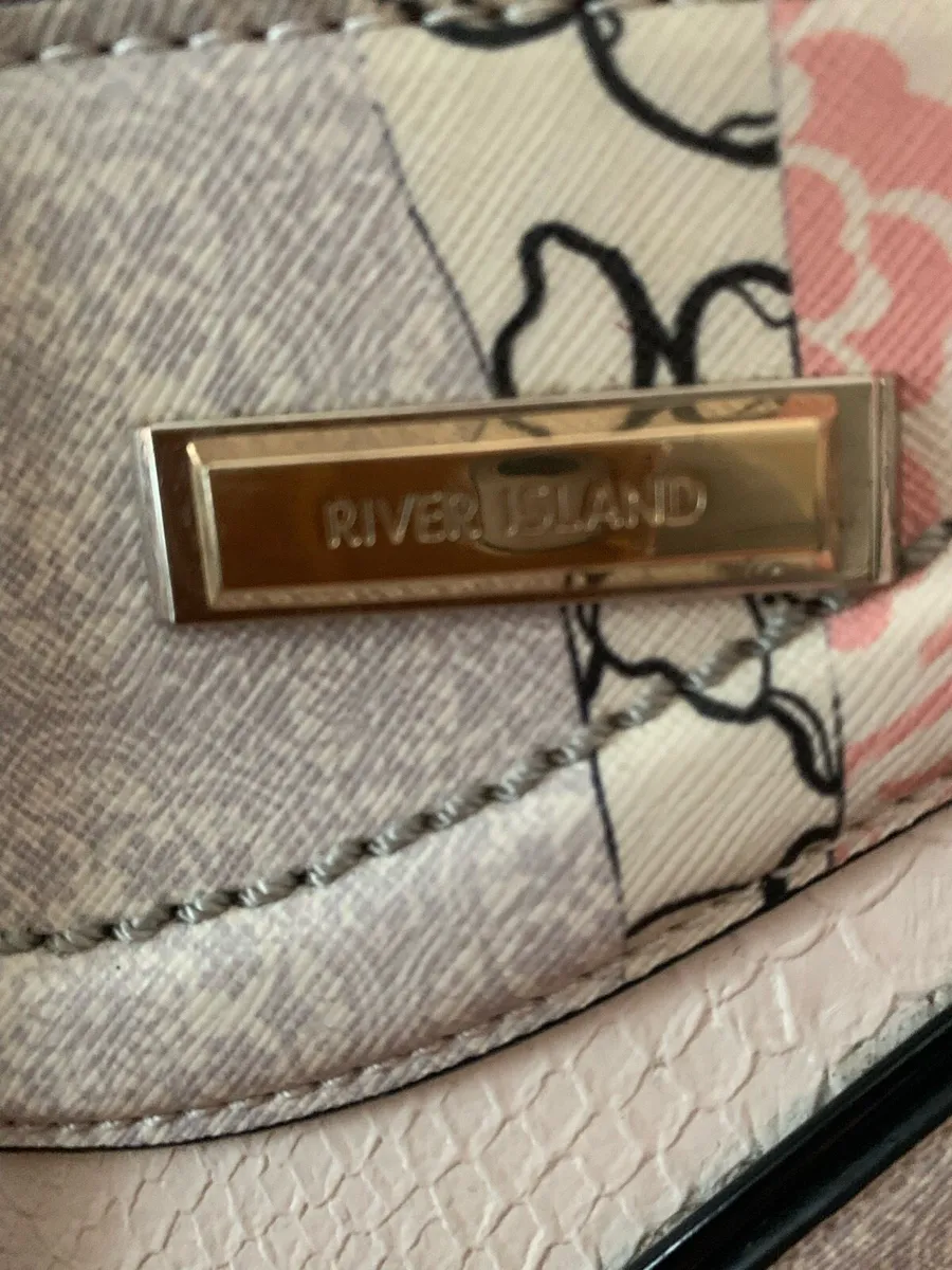 River island bag like new - Image 3