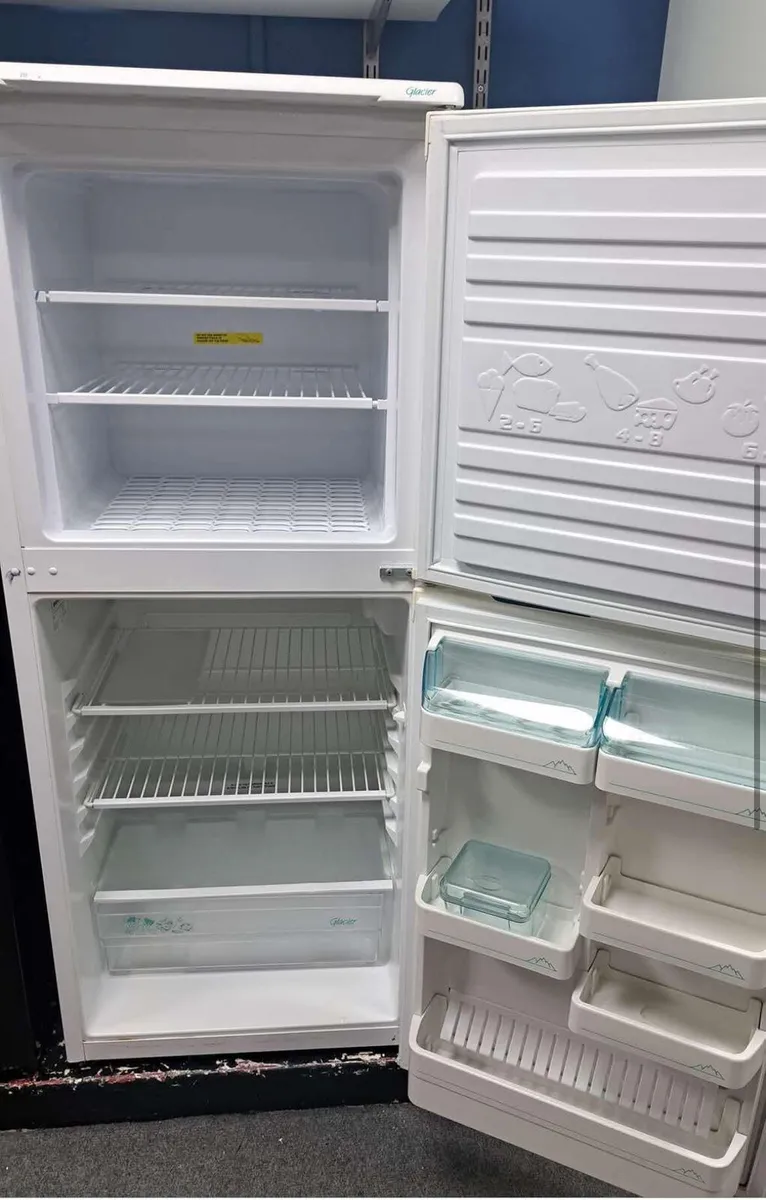 Fridge and freezer - Image 2