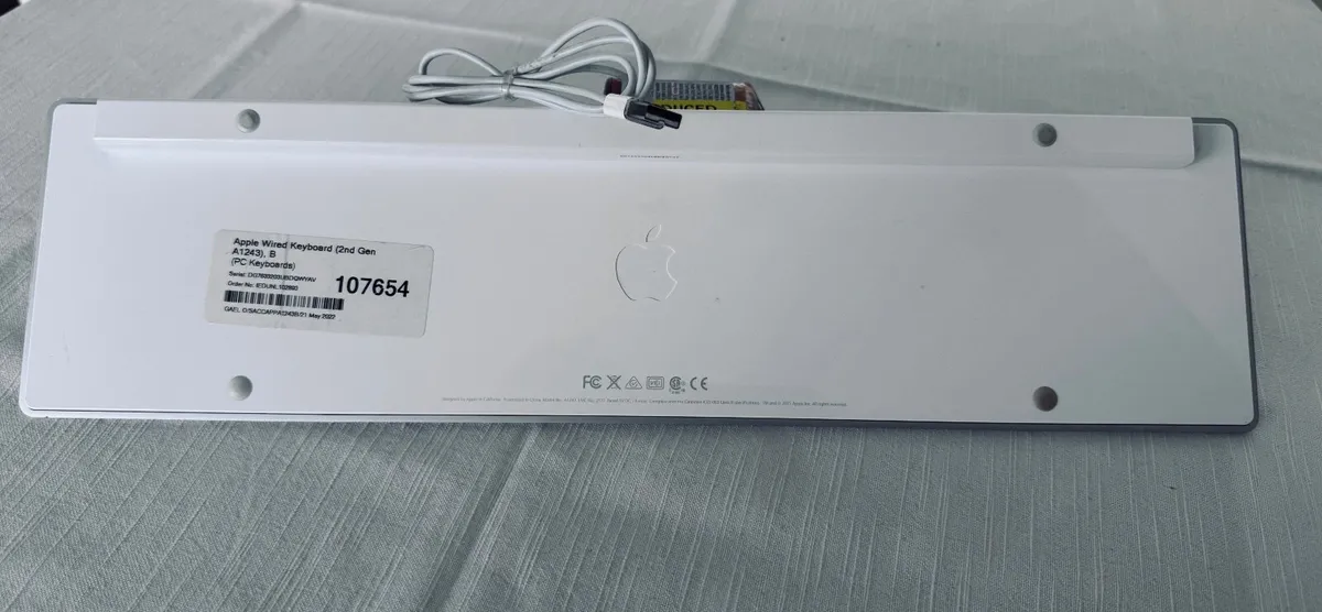 Apple Wired Keyboard (2nd Gen A1243) - Image 2