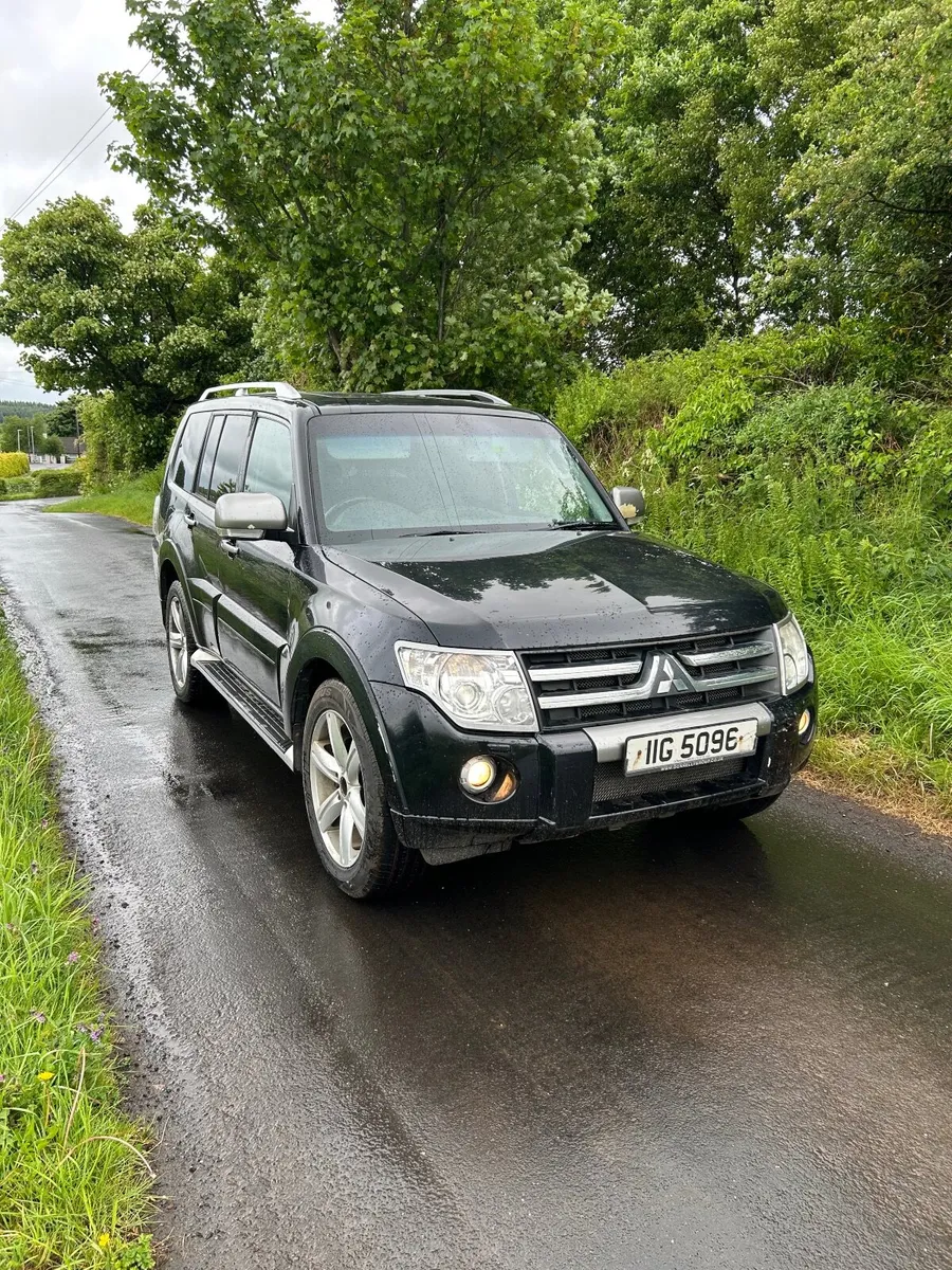 Mitsubishi Pajero 2010 - Image 1