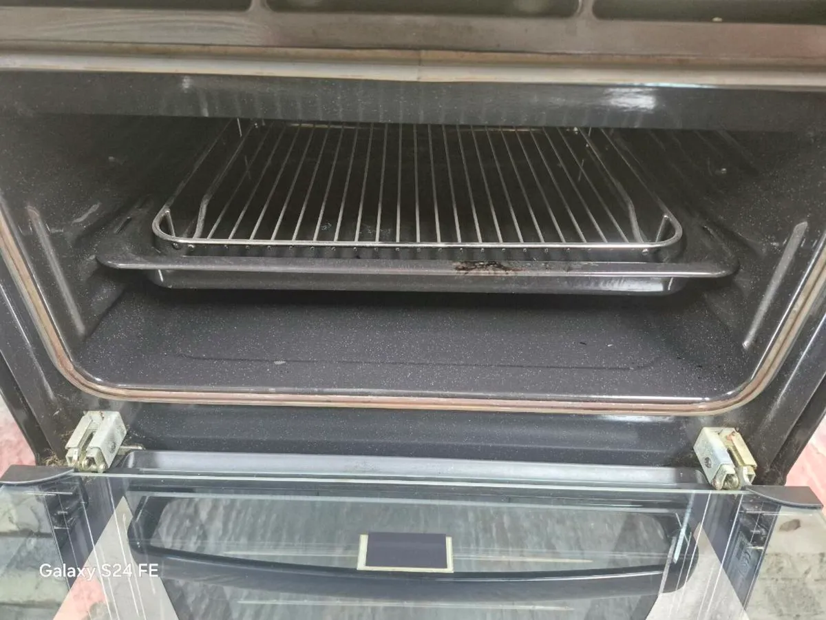 Zanussi Freestanding Electric Cooker 55cm - Image 4
