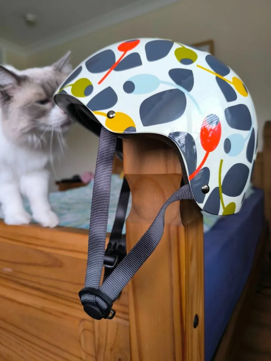 Bike helmet for women - Image 2