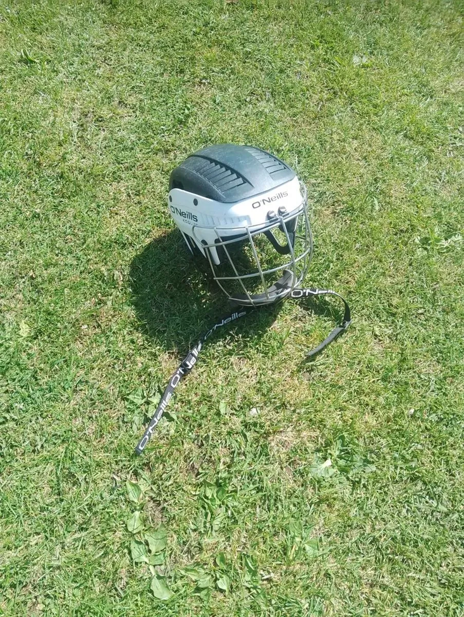 Kids hurling helmet - Image 3