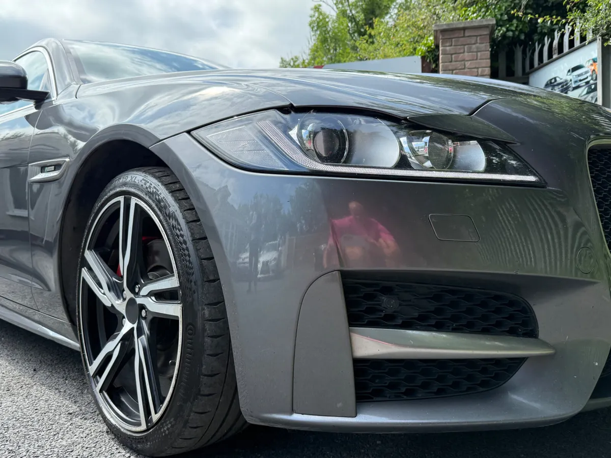 2017 Jaguar XF 2.0D 163bhp Manual R-Sport - Image 3
