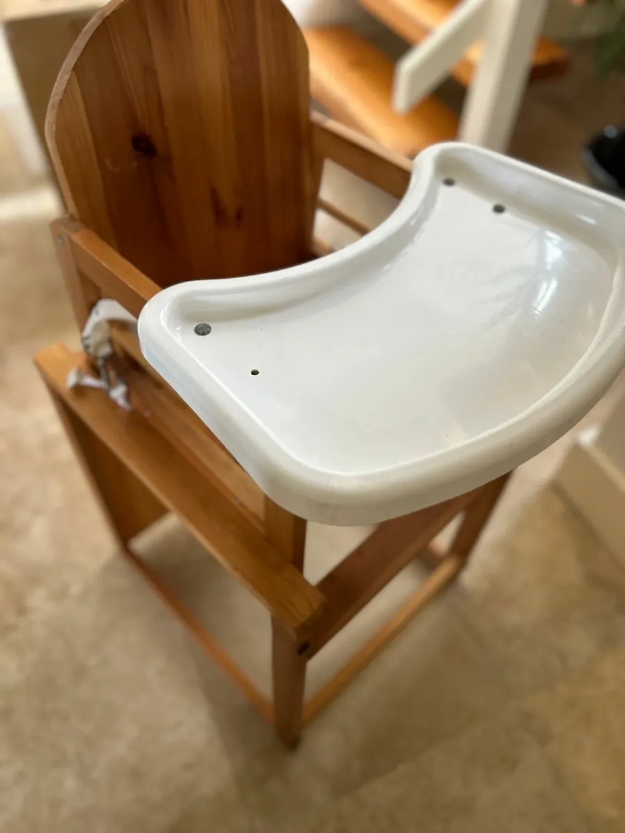 Classic Wooden High Chair with Removable Tray - Image 1