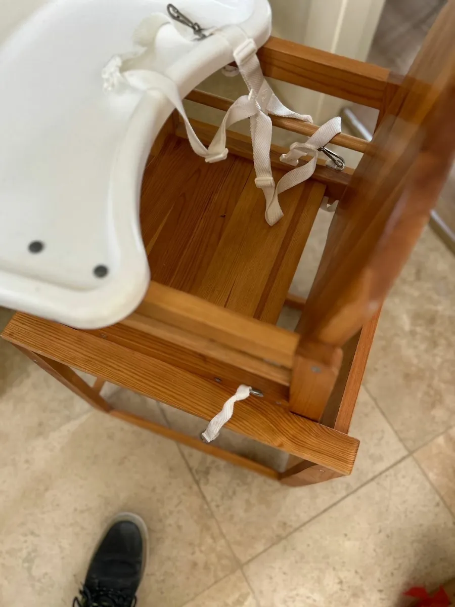 Classic Wooden High Chair with Removable Tray - Image 2