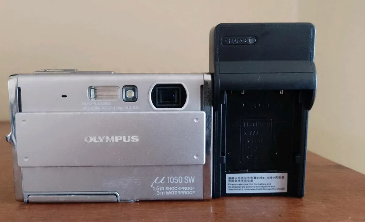 Olympus mju 1050W Digital Camera - Image 1