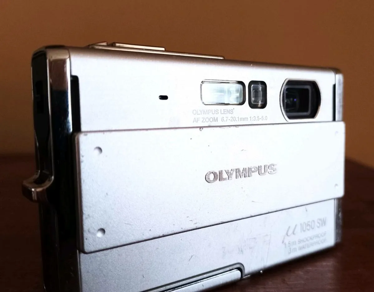 Olympus mju 1050W Digital Camera - Image 2