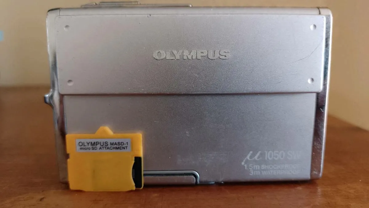 Olympus mju 1050W Digital Camera - Image 4