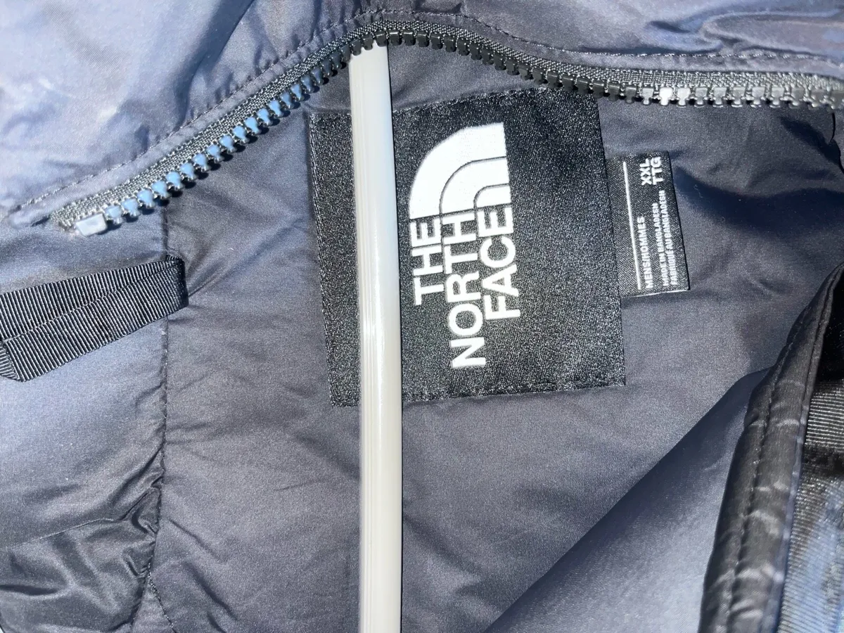 North face nuptse - Image 3