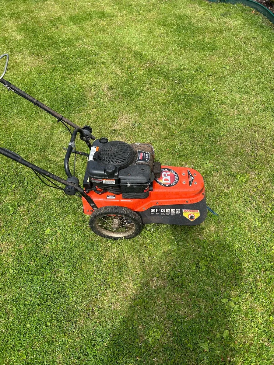 DR XL Self-Propelled Wheeled Trimmer - Image 1