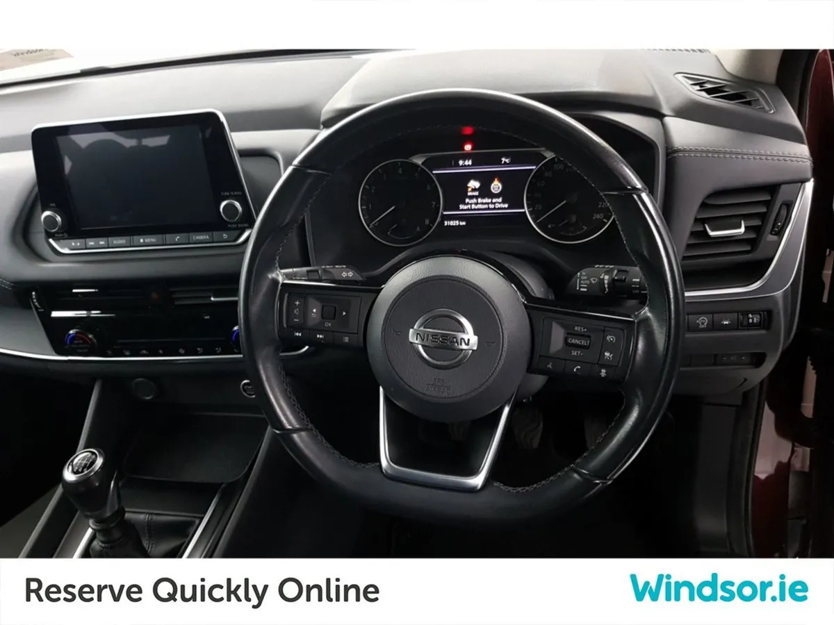 Nissan QASHQAI 1.3 PET Mild Hybrid SV - Image 4