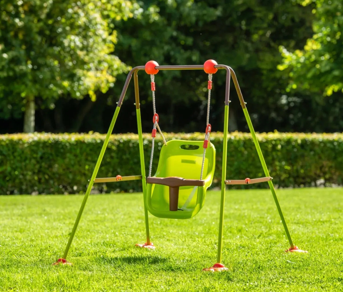 Child’s swing - Image 1