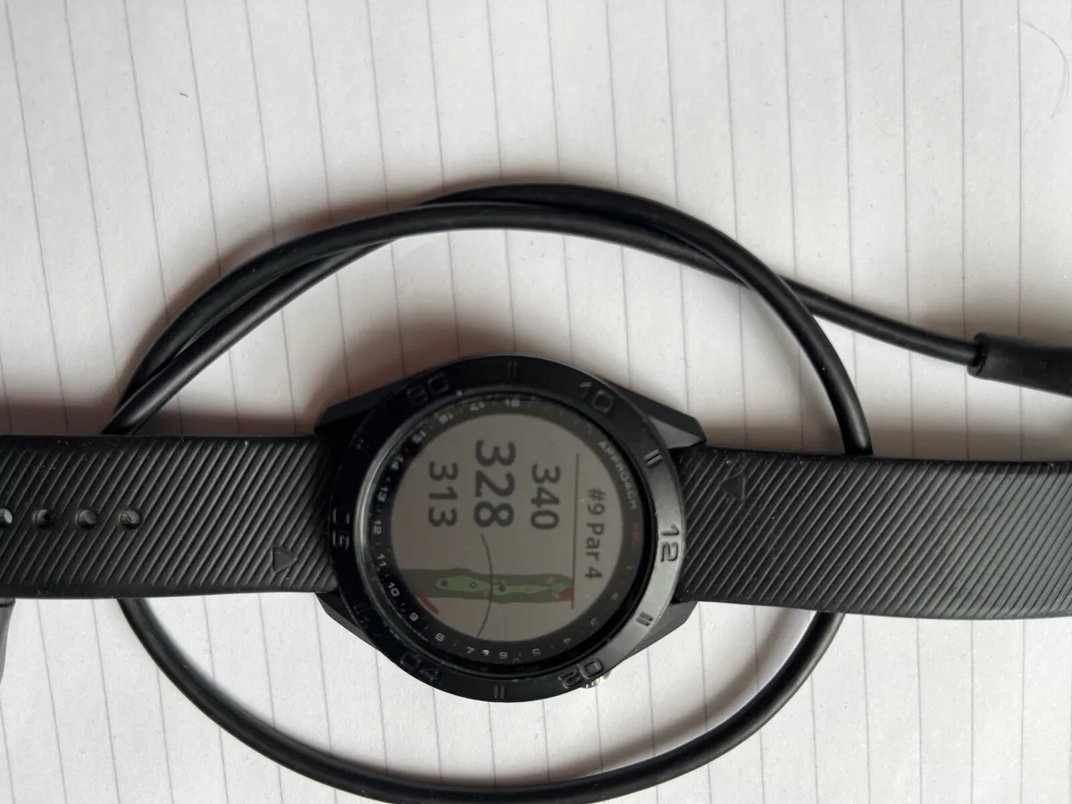 Golf GPS watch - Image 1