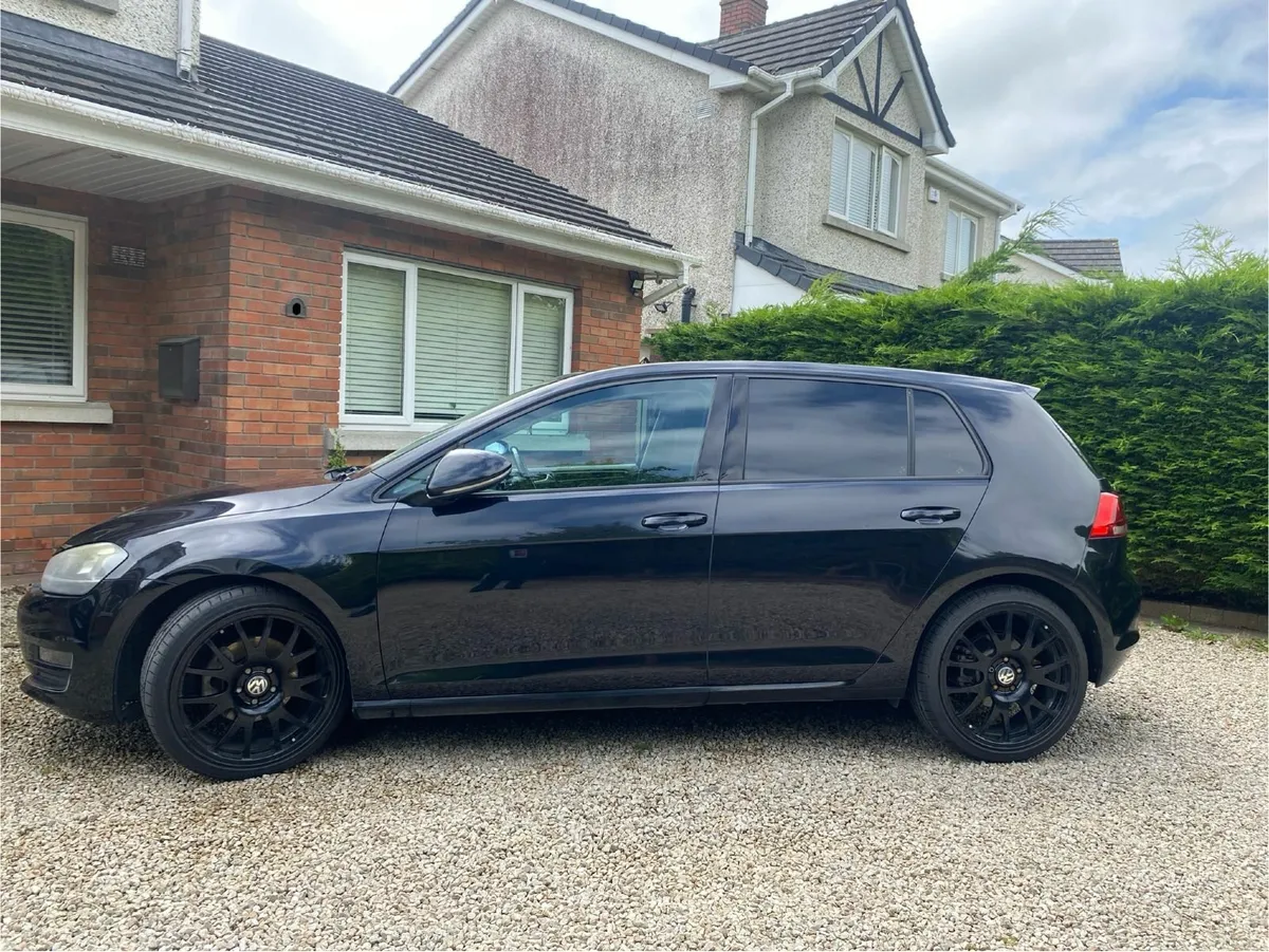 Volkswagen Golf 2013 - Image 2
