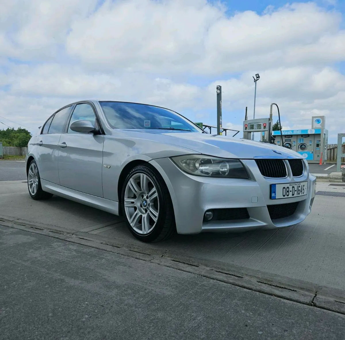 Sliver Bmw 318d M-Sport - Image 1