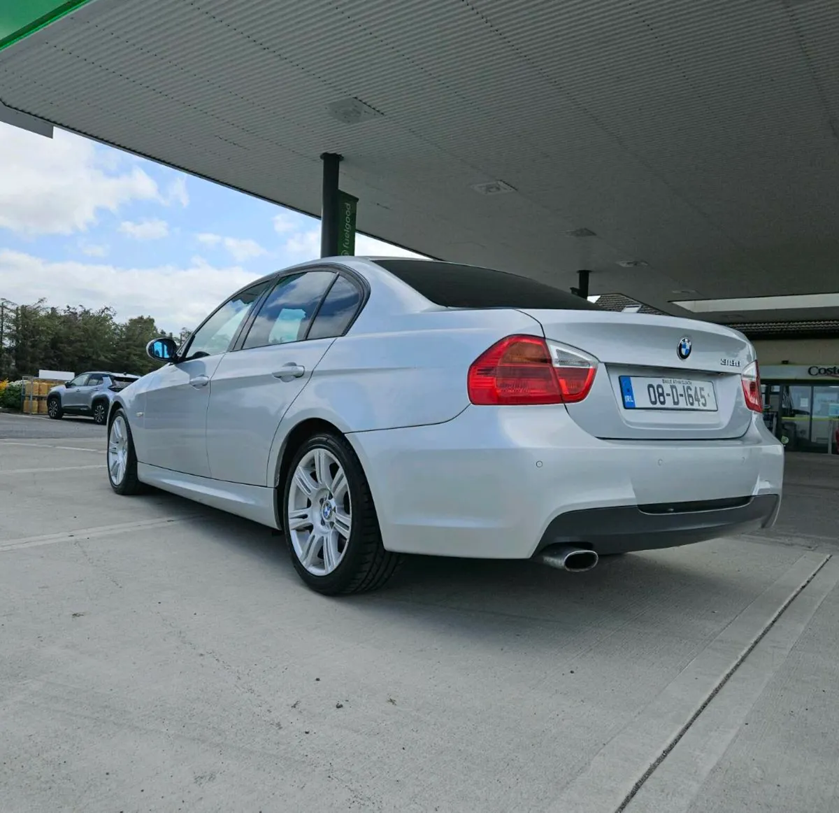 Sliver Bmw 318d M-Sport - Image 4