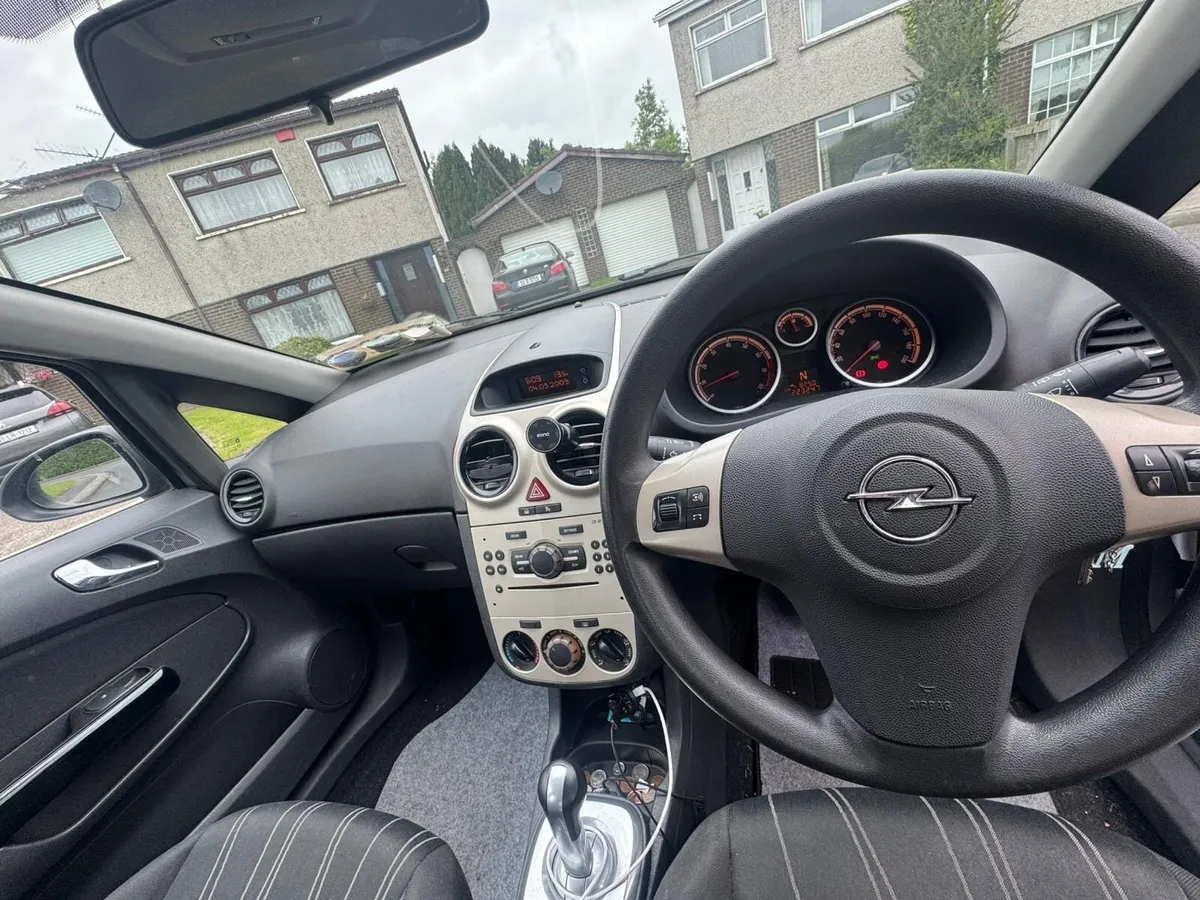 Automatic Opel Corsa 2008 - Image 4