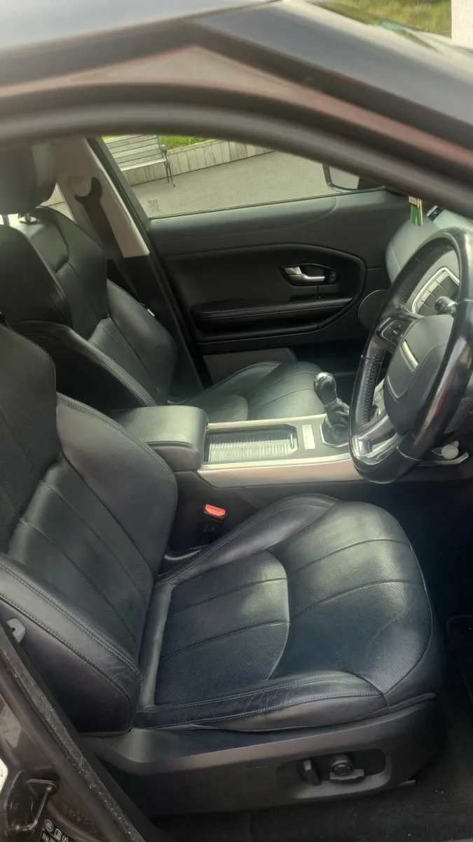 Land Rover Range Rover Evoque 2017 - Image 2