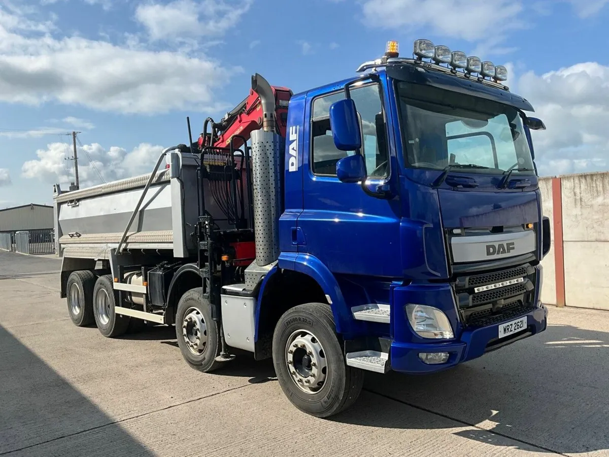 DAF CF440 8X4 32 TON TIPPER GRAB LORRY - Image 1