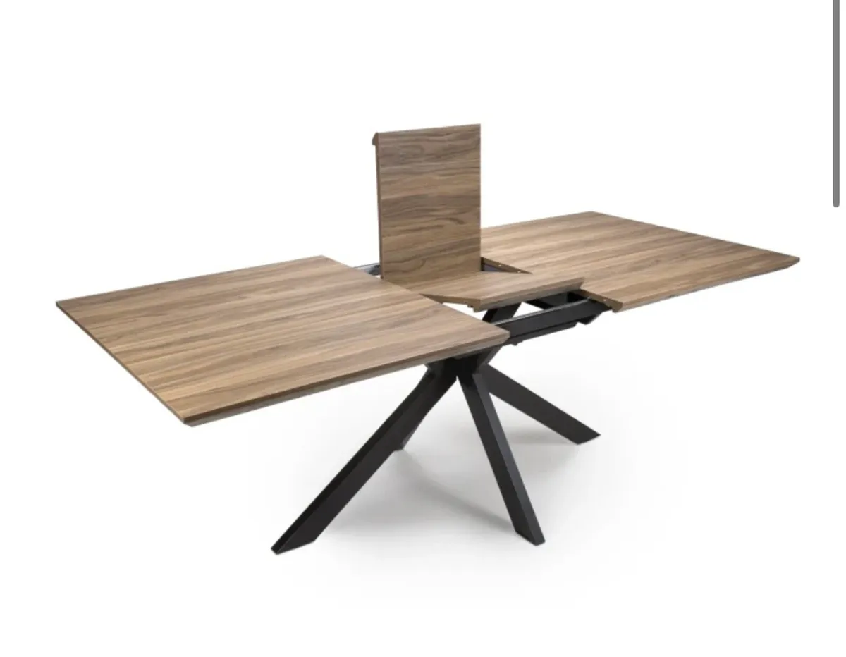 Extendable Manhattan Kitchen Table Used - Image 1