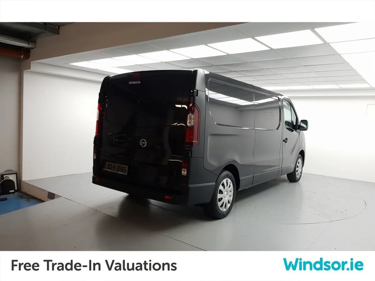 Nissan NV300 Nv300 LWB 120 SV AC RVC RPS My plus - Image 2