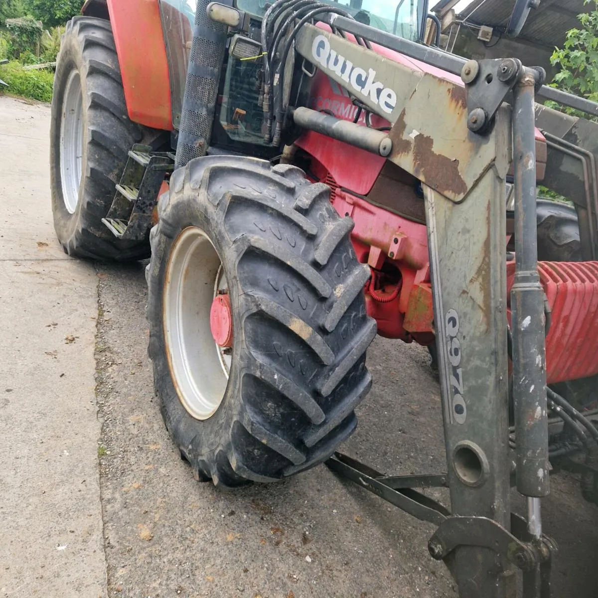 QUICKE Q970 US TYPE LOADER - Image 1