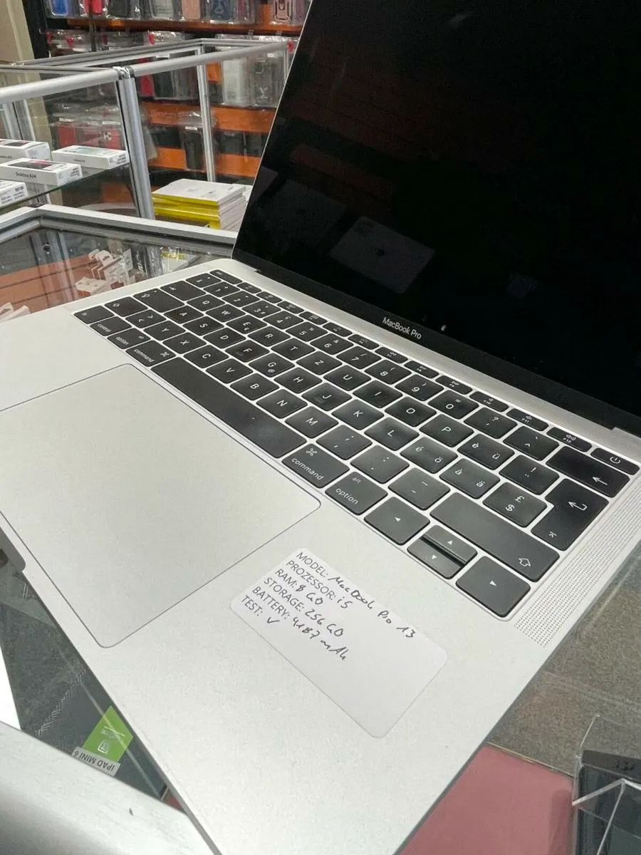 MAC BOOK PRO 15 256GB, 1 YEAR WARRANTY - Image 4