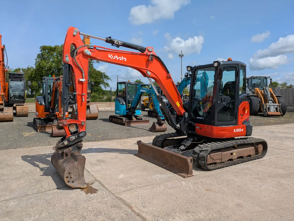 2017 KUBOTA U55-4 - Image 1