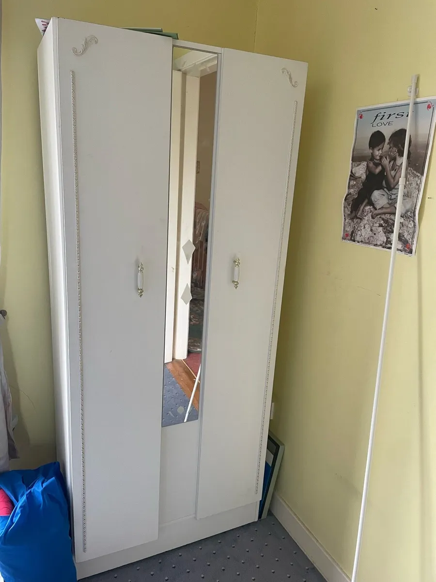 White double two door wardrobe
