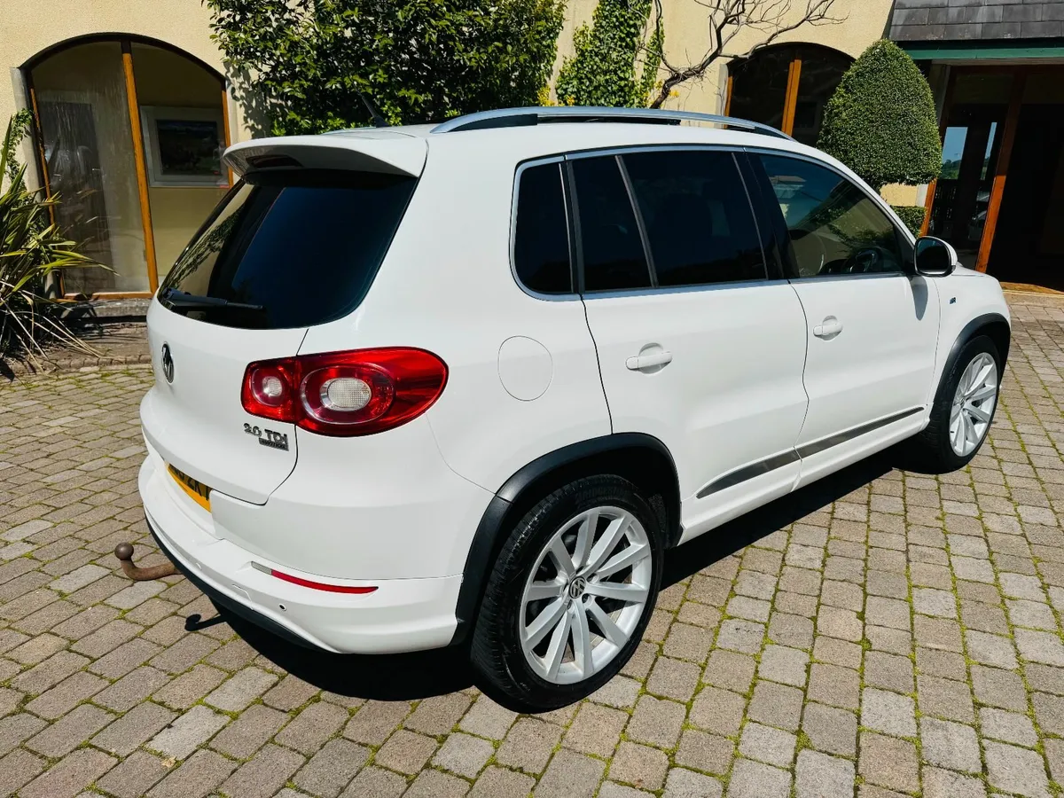 VW  Tiguan R Line 2.0 TDi - Stunning Pan Roof NI - Image 3