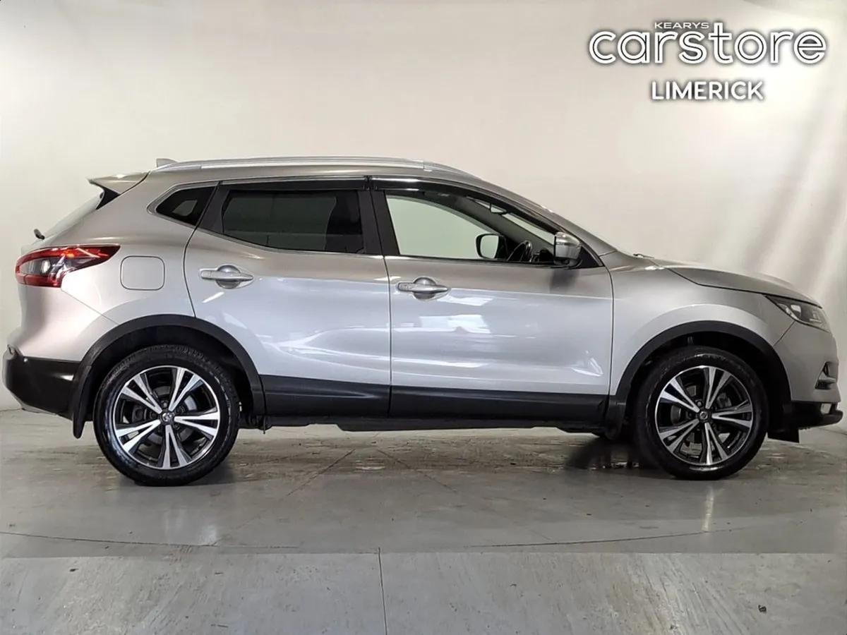 Nissan QASHQAI 1.3 PET SV Premium - Image 2