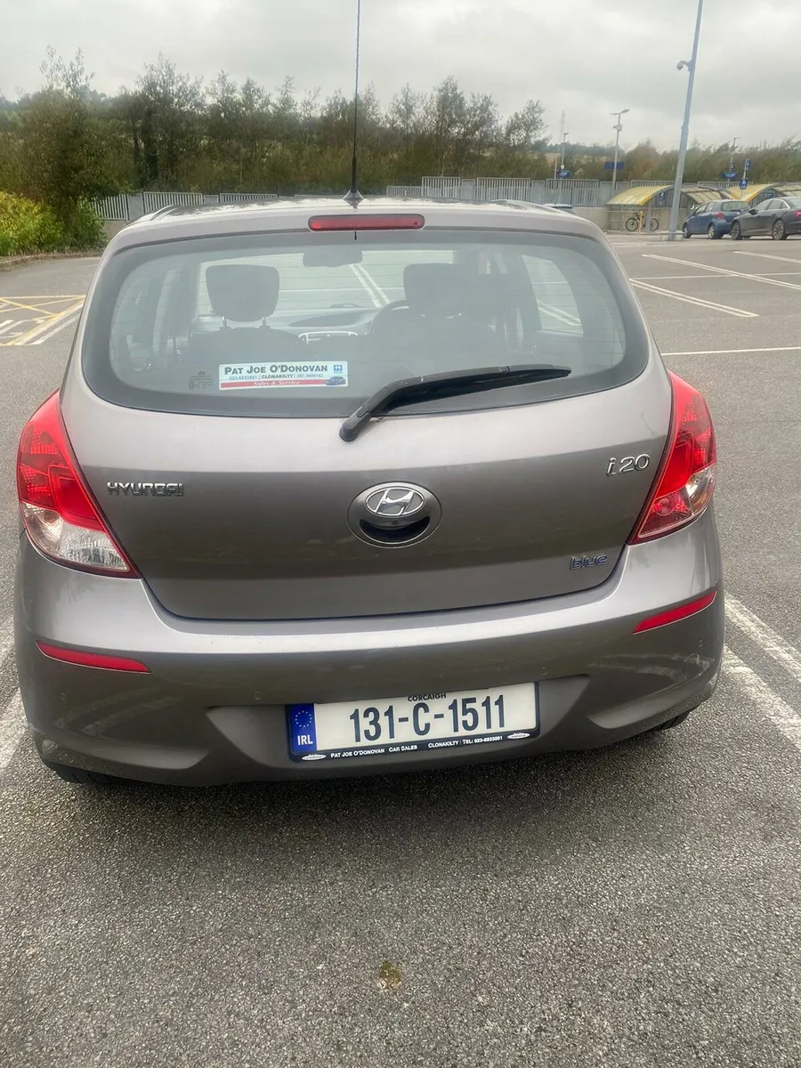 Hyundi I2 - Image 3