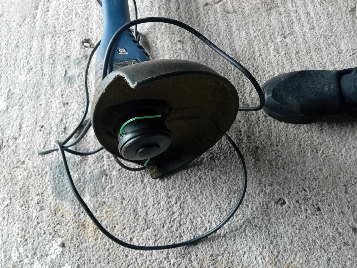 Grass Strimmer in good condition hardly ever used.