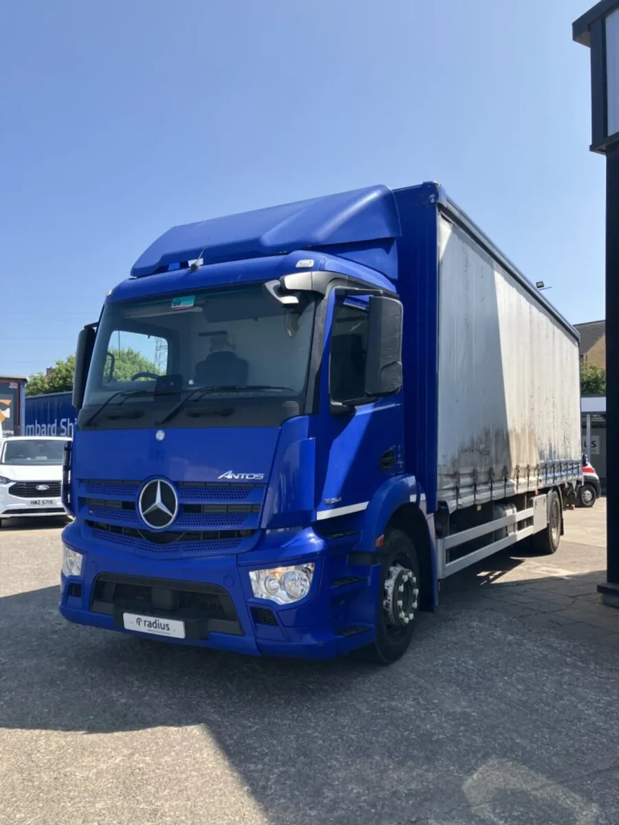 Merc-Benz Actros 1824 CurtainSide - Image 2