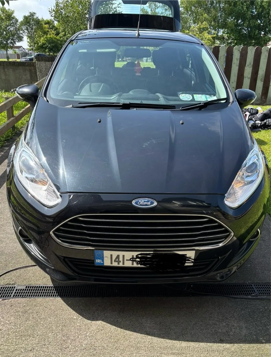 Ford Fiesta Zetec - Image 2