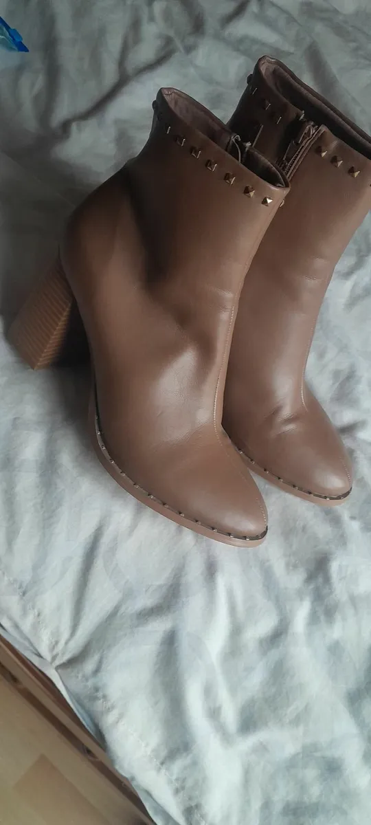 Brown ankle boots - Image 3
